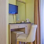 Lebron Hotel
