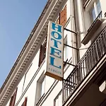 Lebron Hotel