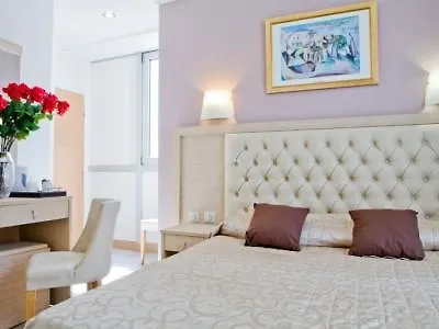 オテル ルブロン ホテル パリ