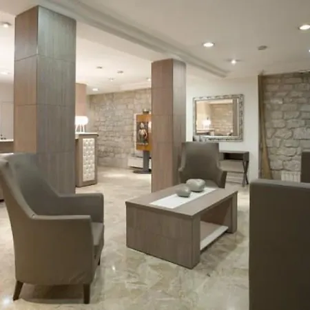 Lebron Hotel Paris