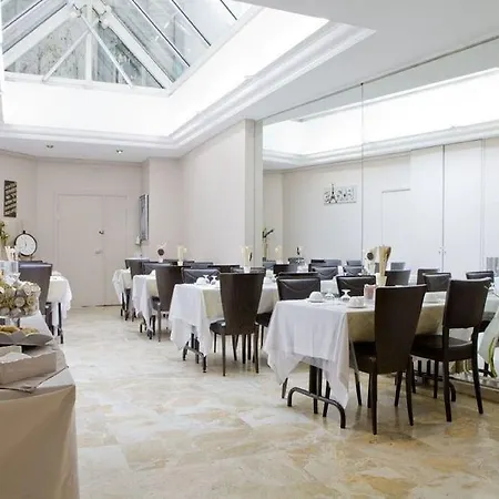 Lebron Hotel Paris