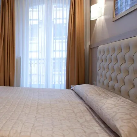 Lebron Hotel