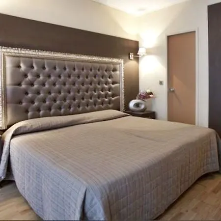 Hotel Lebron
