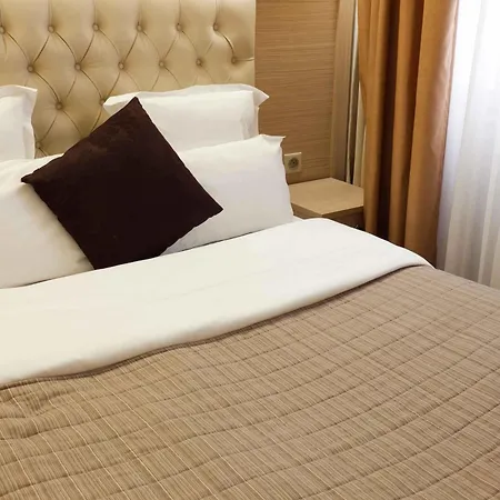 オテル ルブロン ホテル 3*