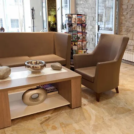 ホテル オテル ルブロン パリ