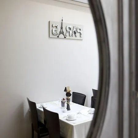 ホテル オテル ルブロン パリ