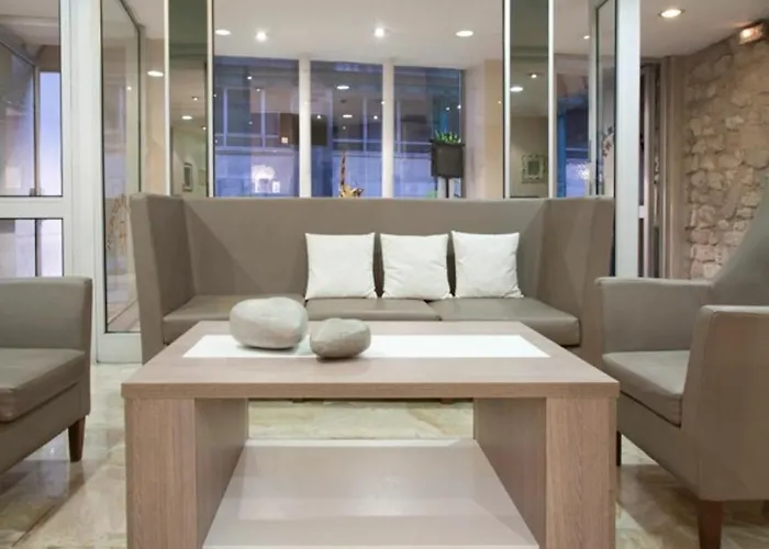 Lebron Отель Париж